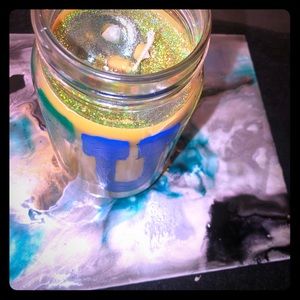 Anu 2 U surprise cookie candle